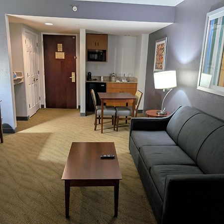Wingate By Wyndham Chesapeake Hotell Eksteriør bilde
