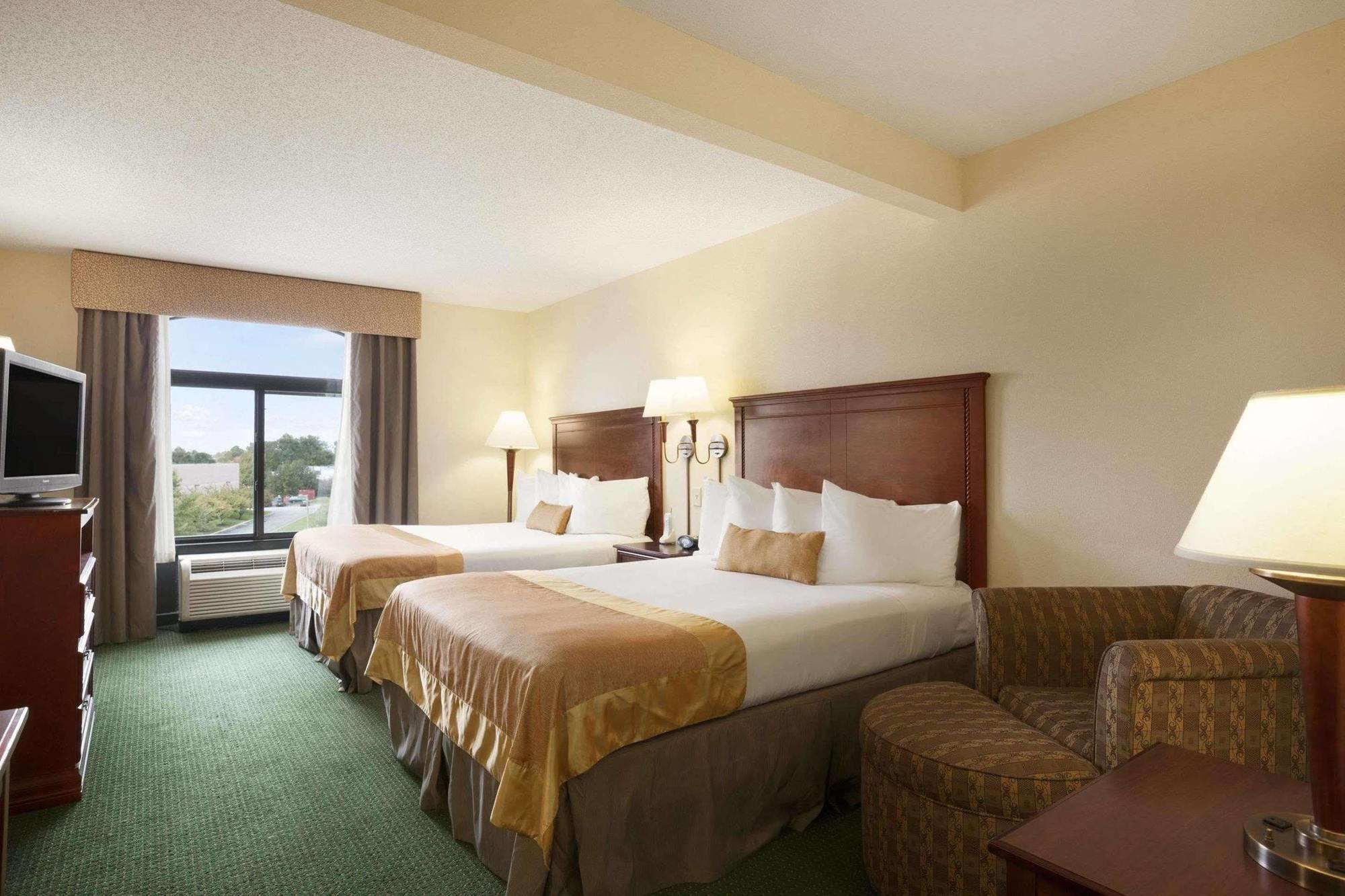 Wingate By Wyndham Chesapeake Hotell Eksteriør bilde