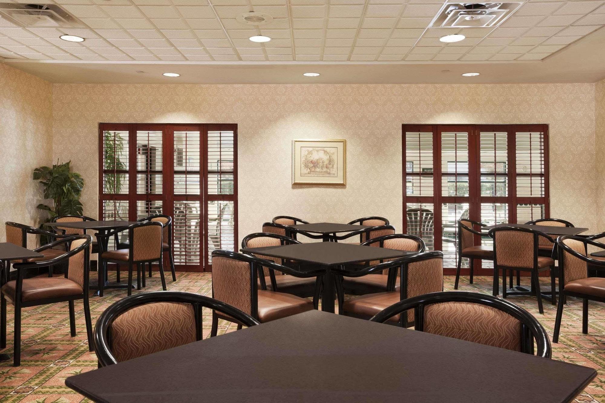 Wingate By Wyndham Chesapeake Hotell Eksteriør bilde