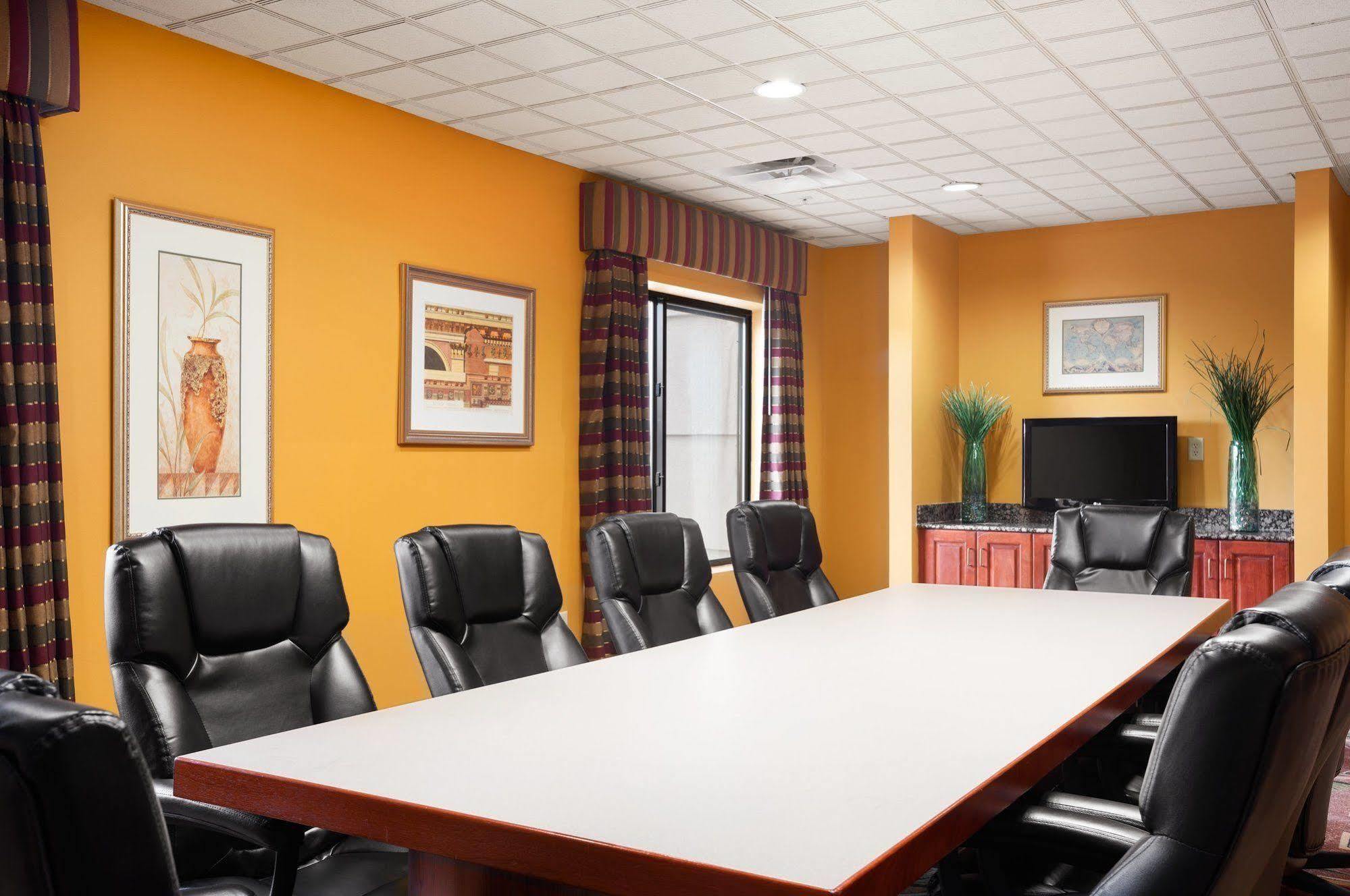 Wingate By Wyndham Chesapeake Hotell Eksteriør bilde