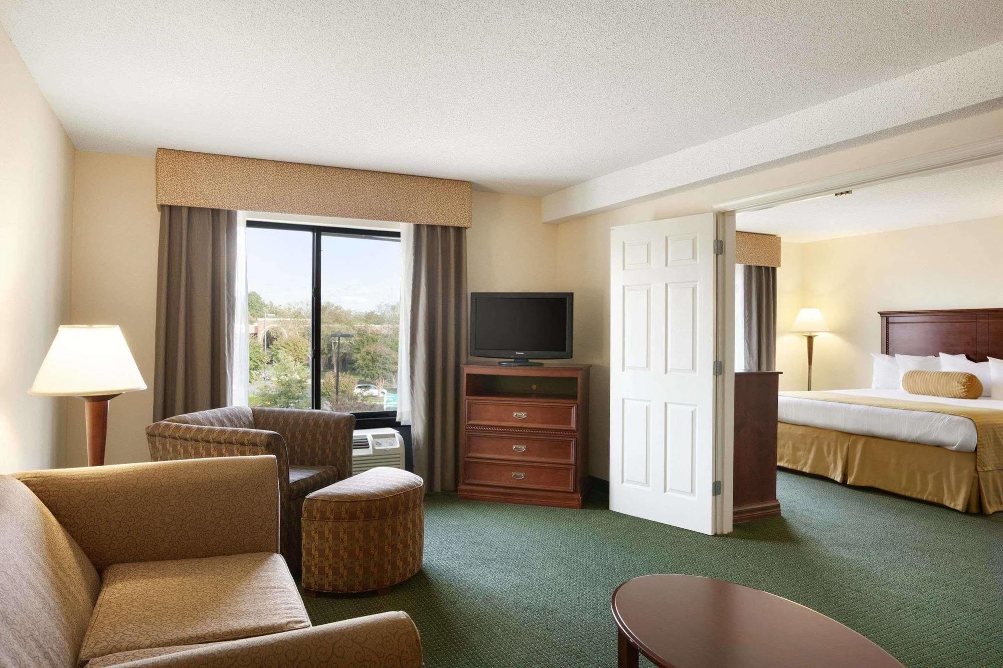 Wingate By Wyndham Chesapeake Hotell Eksteriør bilde